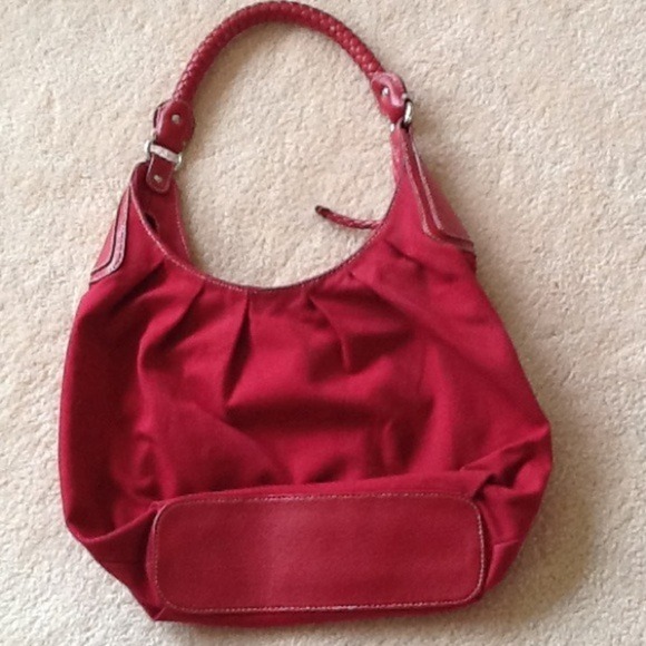 Red hobo bag with comfy braided handle. - Picture 1 of 2
